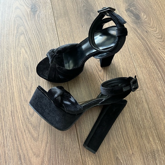 Knotted high block heel platform sandals - Picture 2 of 3